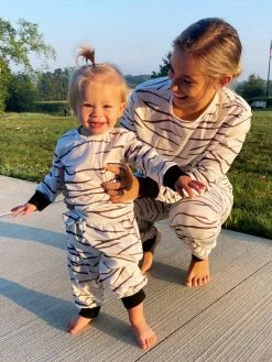 Sydney So Sweet Mom & Me Matching Mommy And Me - White Tiger Stripe Matching Loungewear Set