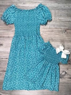 Sydney So Sweet Mom & Me Matching Mommy And Me - Blue Ditsy Floral Smocked Puff Sleeve Dress