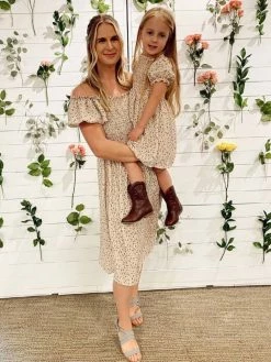 Sydney So Sweet Mommy And Me - Cream Ditsy Floral Smocked Puff Sleeve Dress